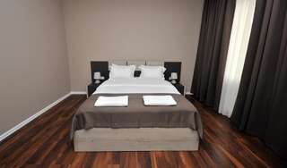 Отель Boho Tiflis Hotel Тбилиси Улучшенный двухместный номер с 1 кроватью-2